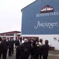 Ein Ständchen in Henningsvær